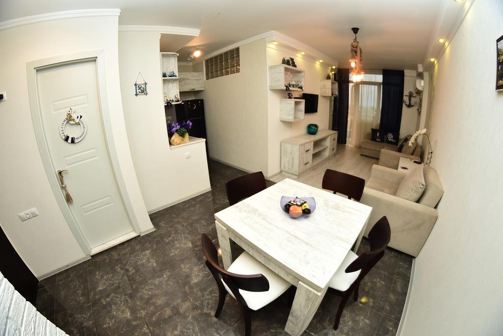 Stars Apartment Batum Dış mekan fotoğraf
