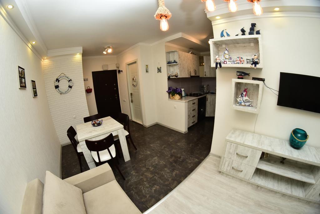 Stars Apartment Batum Dış mekan fotoğraf