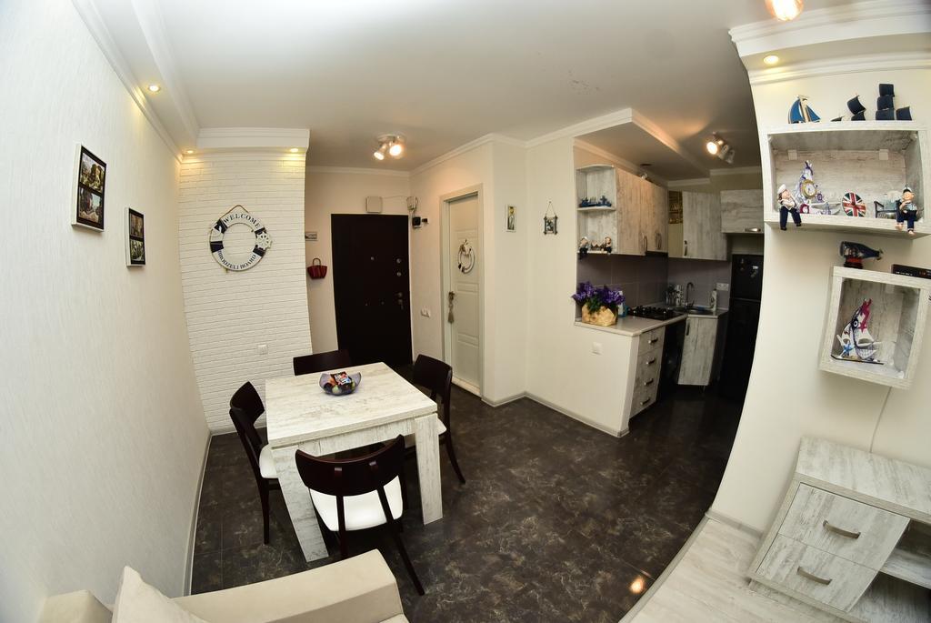 Stars Apartment Batum Dış mekan fotoğraf